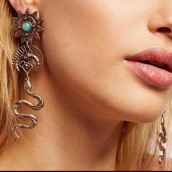 New! Artisan Goddess Snake Earrings - Picture 1 of 15